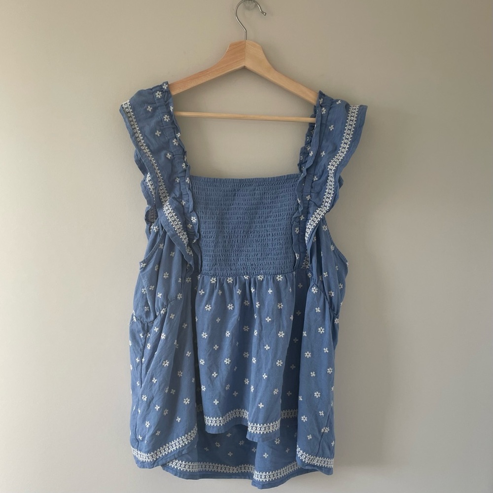 Old Navy Pattern Tank - Picture 2 of 3